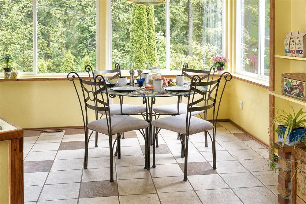 Tall Trees Bed & Breakfast Prince Rupert Ngoại thất bức ảnh